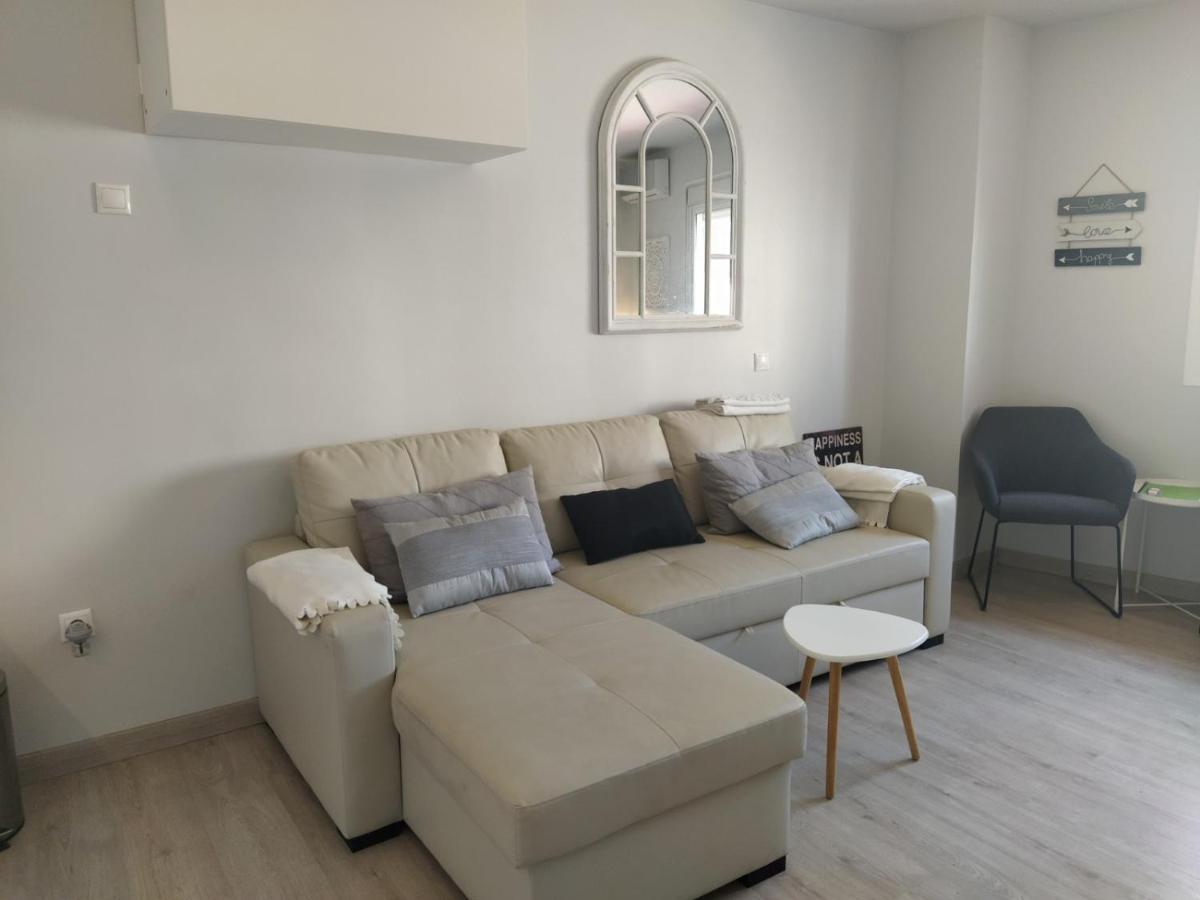Acogedor Y Moderno Estudio En Capuchinos Malaga Luaran gambar